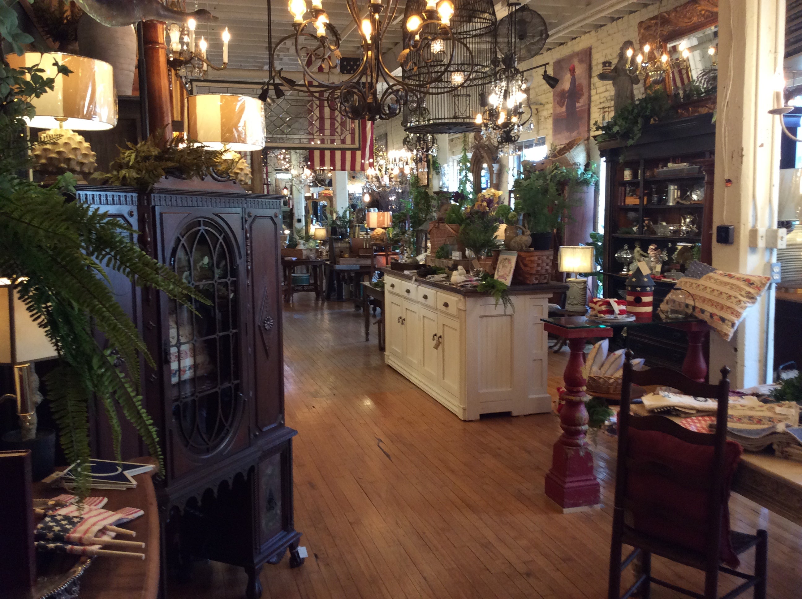 Decor | Birds Gotta Fly Vintage